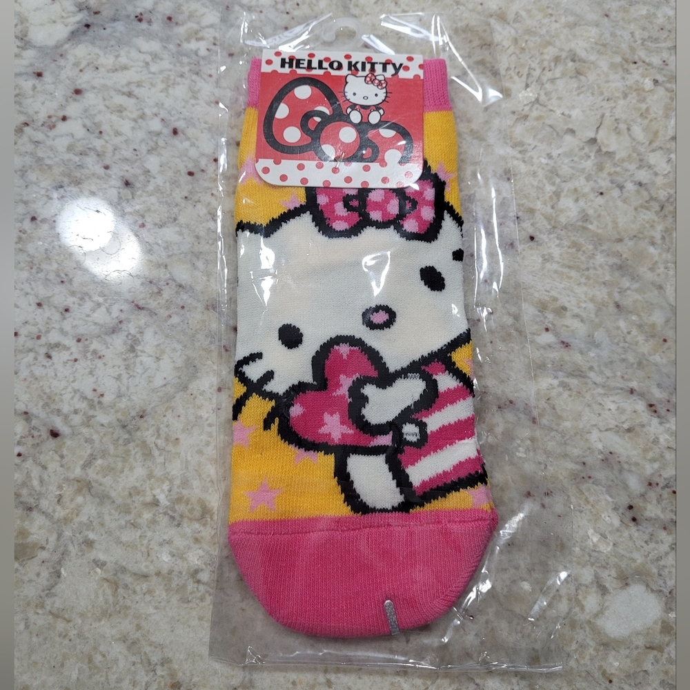 FREE Authentic Sanrio Hello Kitty Women's Ankle Socks from Japan Only NWT